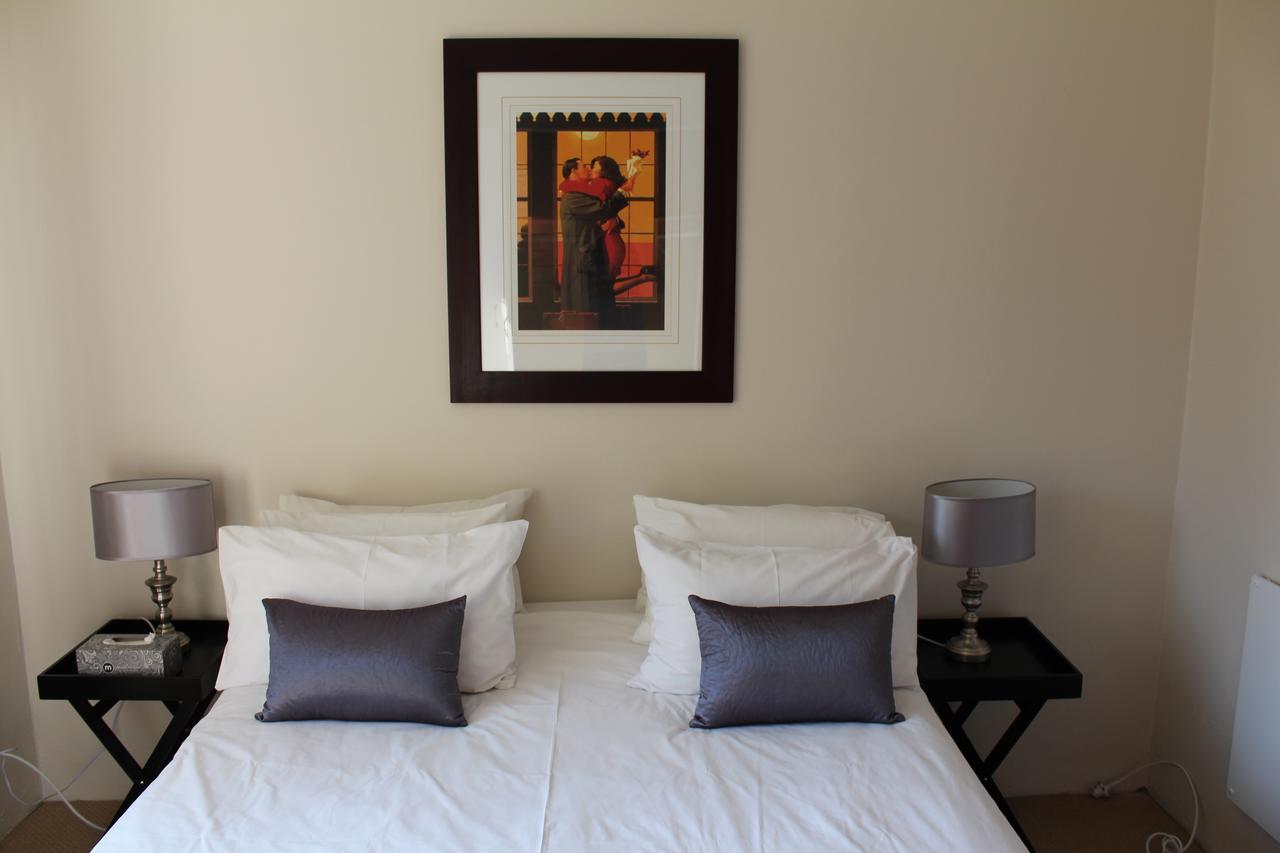 Vair'S Place Guest House In Sandton Paulshof - Apartment, Lux Suites & Spa Johannesburg Exterior foto
